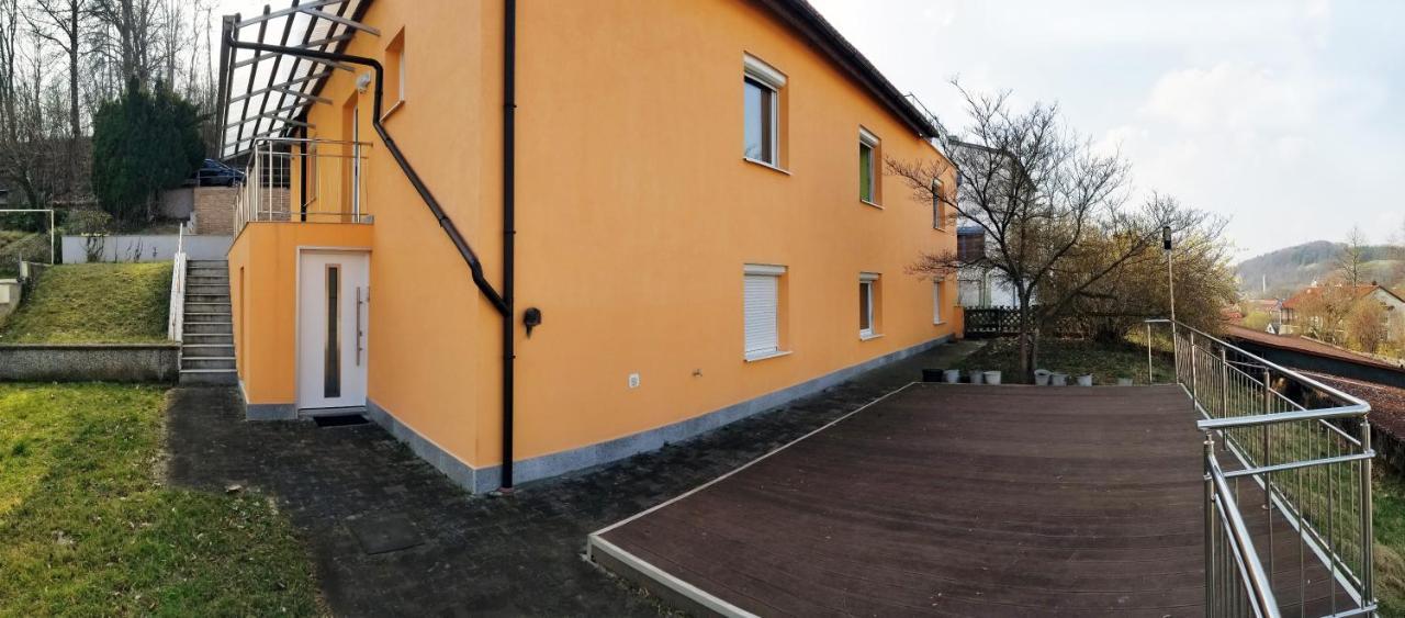 A Spacious 3 Bedroom Apartment In Bad Abbach/Regensburg Bagian luar foto