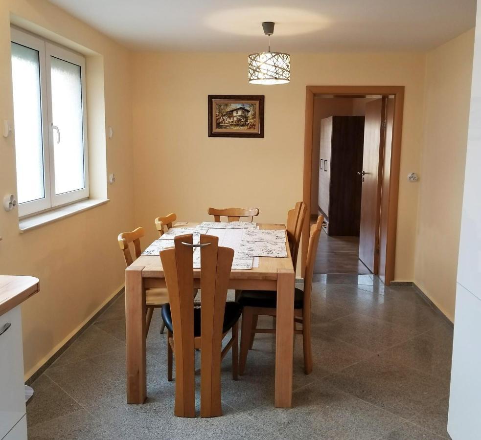 A Spacious 3 Bedroom Apartment In Bad Abbach/Regensburg Bagian luar foto